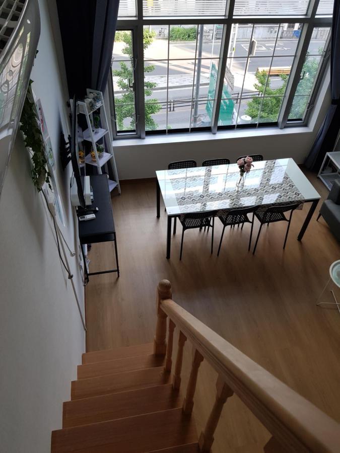 Hongdae Residence - 1Min From Hongik Uni Station Exit #1 Seoul Bagian luar foto